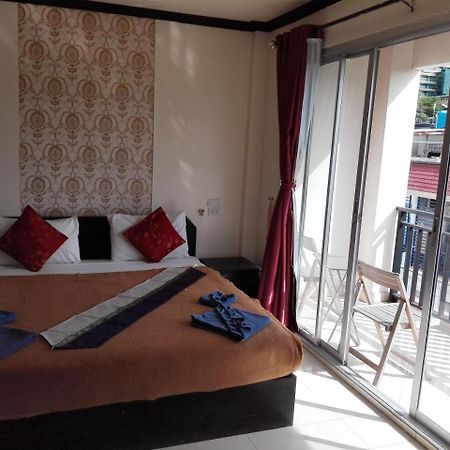 Ramaz Hotel Patong Exterior photo
