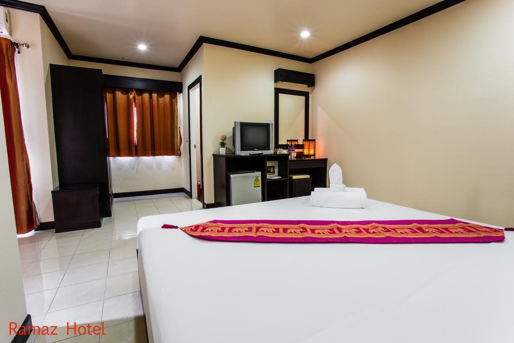 Ramaz Hotel Patong Exterior photo